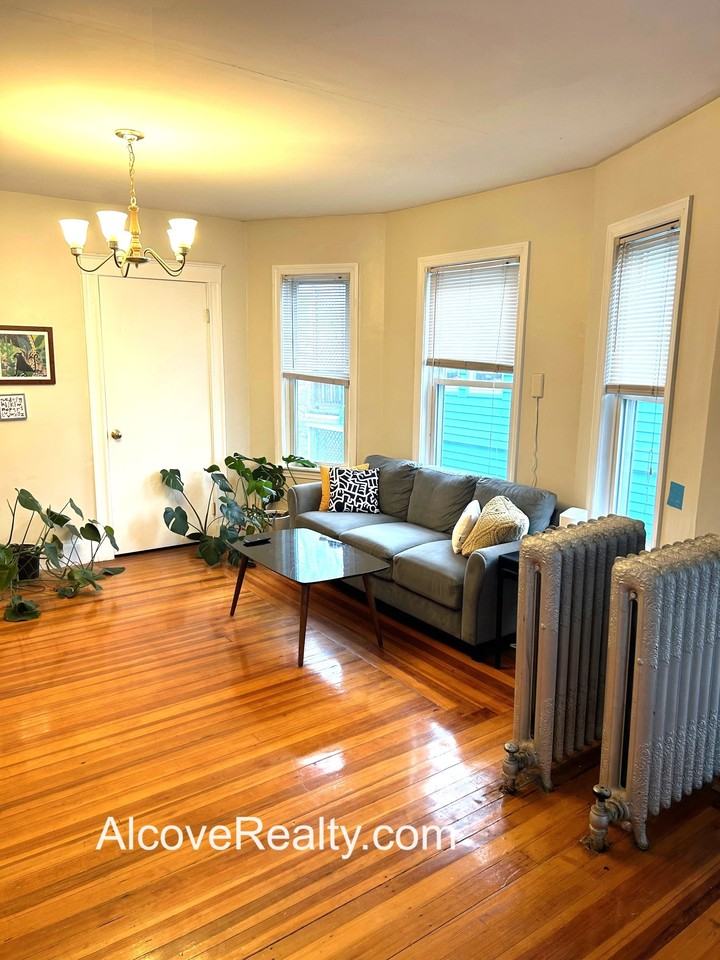 24 Burnham Street #2 - Photo 4 of 13