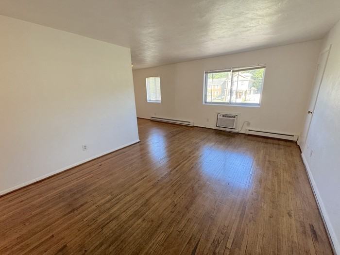 406 Bosley Ave #D - Photo 5 of 24