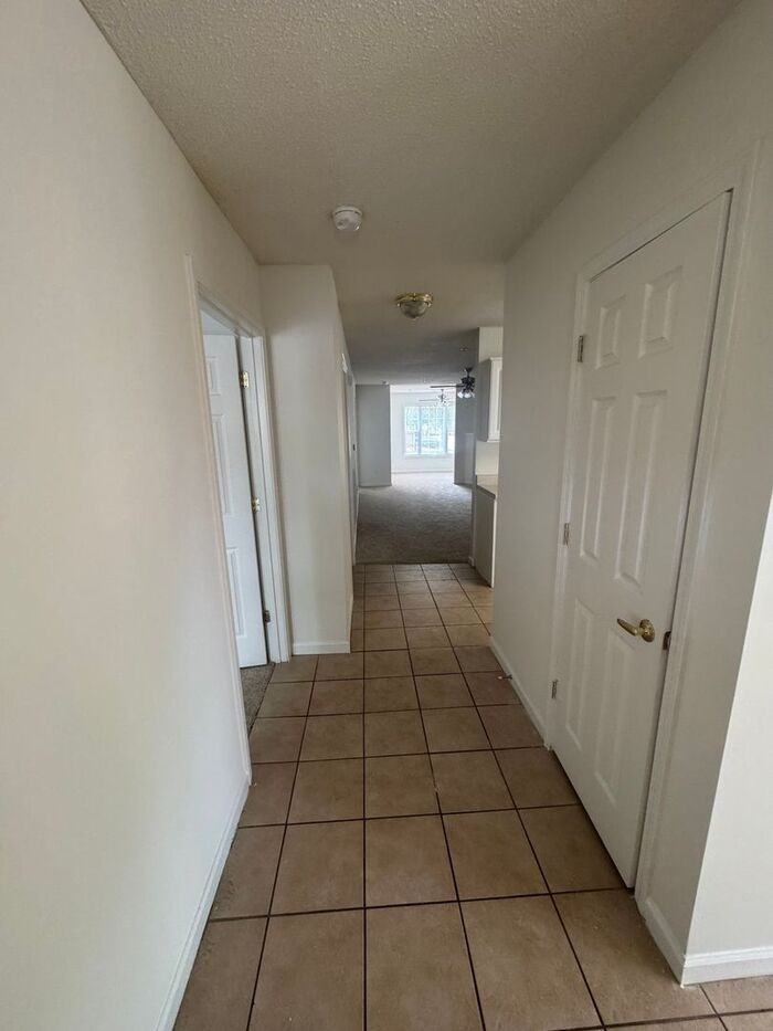 2411 Vancastle Way - Photo 3 of 17