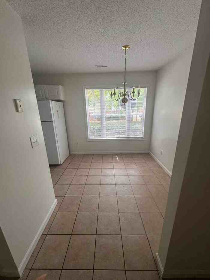 2411 Vancastle Way - Photo 4 of 17