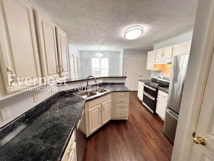 1813 Bryce Cir - Photo 3 of 32