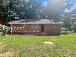 featured image of 715 W Creek Cir