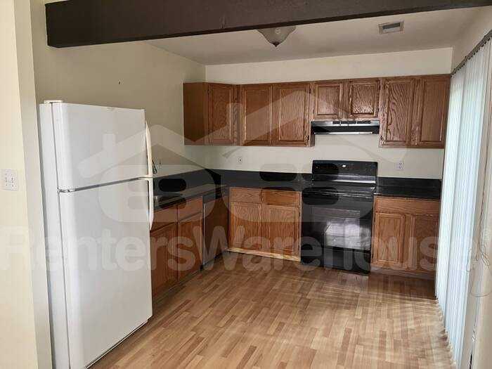 1470 Pine Row Ct - Photo 3 of 15