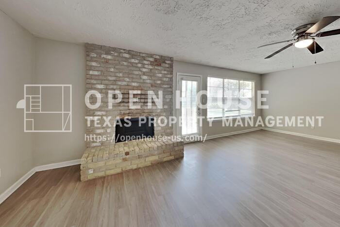 14227 Bella Dr - Photo 4 of 19