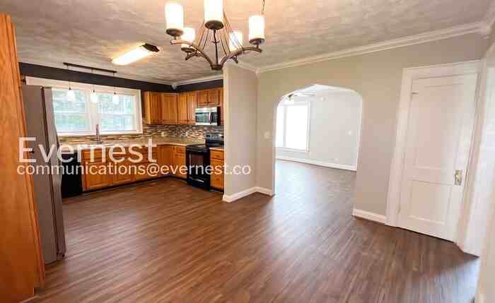 507 S Lovell Ave - Photo 6 of 18