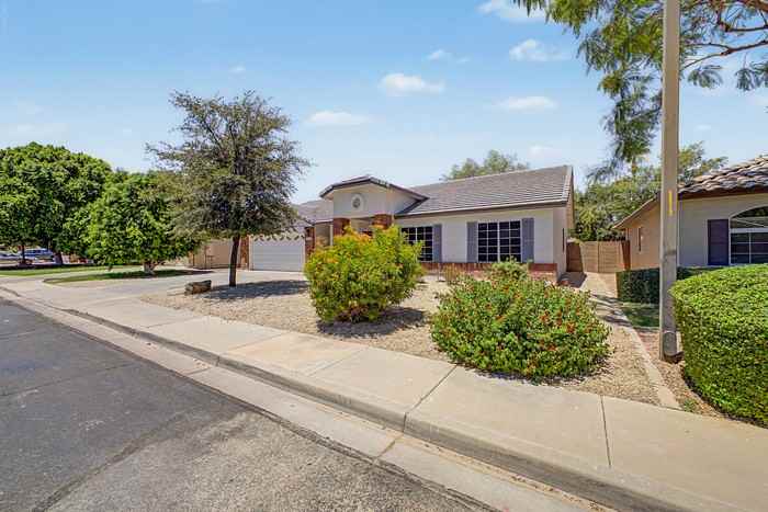 2866 E Toledo Ct - Photo 3 of 34