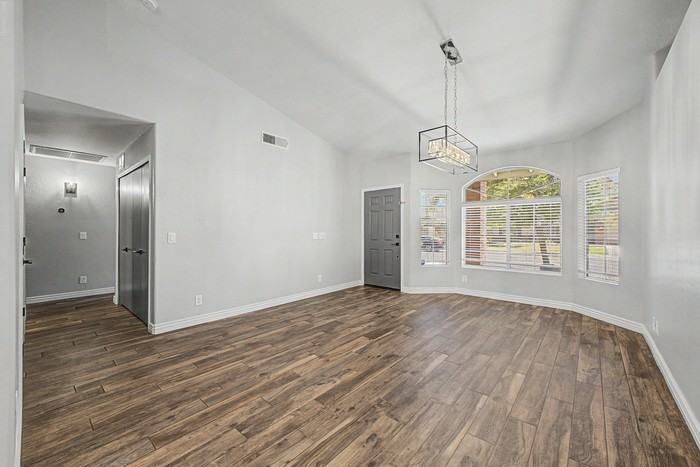 2866 E Toledo Ct - Photo 5 of 34