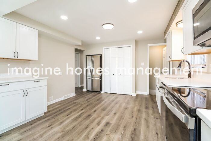 229 Marion Dr - Photo 6 of 17