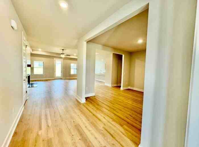207 John Clift Cir - Photo 5 of 29
