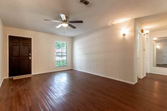 511 Hill St - Photo 4 of 23