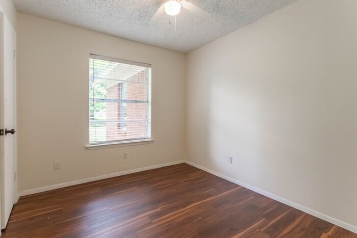 511 Hill St - Photo 6 of 23