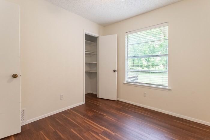 511 Hill St - Photo 7 of 23