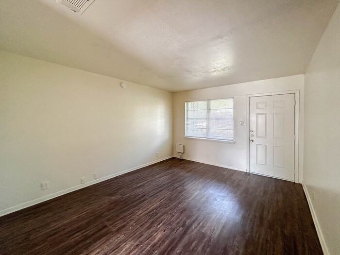 3805 Atlas Dr - Photo 2 of 19