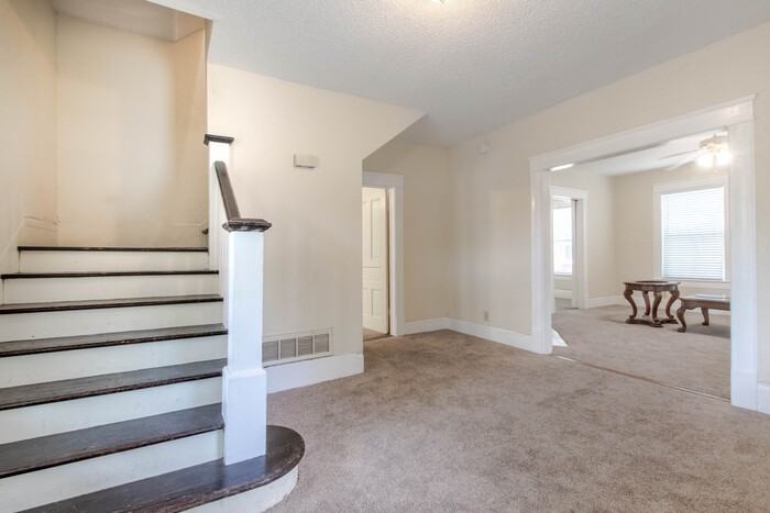 301 Fry St - Photo 4 of 22