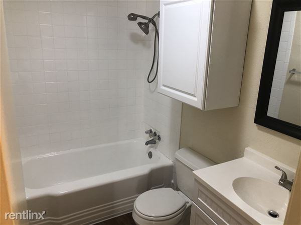 321 Bradley St - Photo 6 of 7