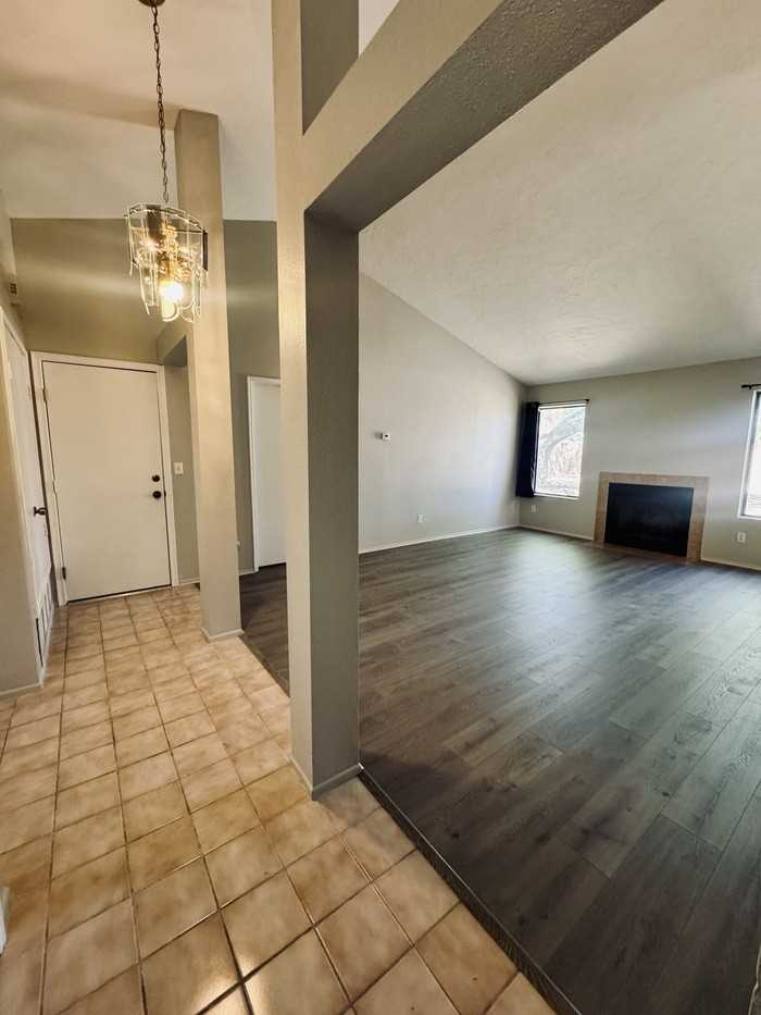 4770 W Snow Leopard Dr - Photo 5 of 36