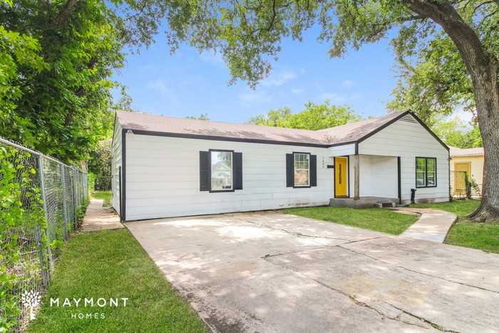 1009 Danube St - Photo 2 of 3