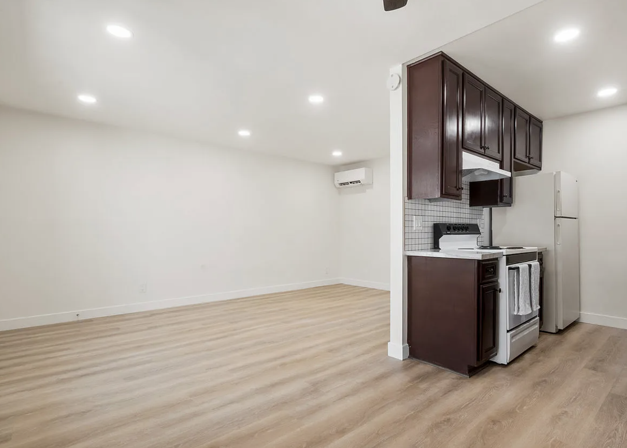 4566 Nebo Dr #F - Photo 3 of 10