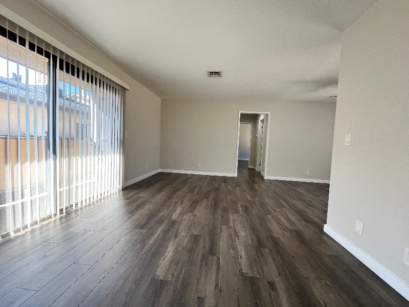 507 E Cedar Ave #209 - Photo 3 of 18