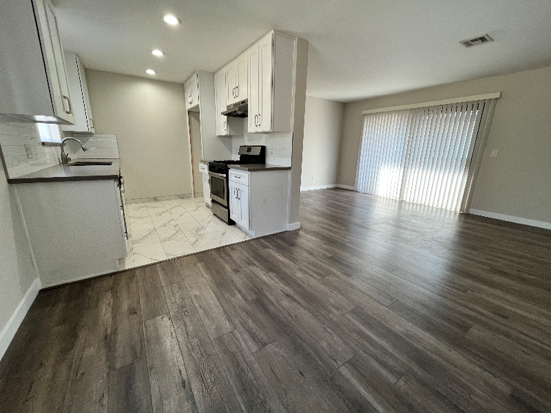 507 E Cedar Ave #209 - Photo 7 of 18
