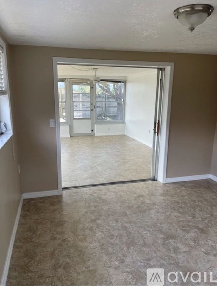 5252 Mosaic Dr #1 - Photo 4 of 10