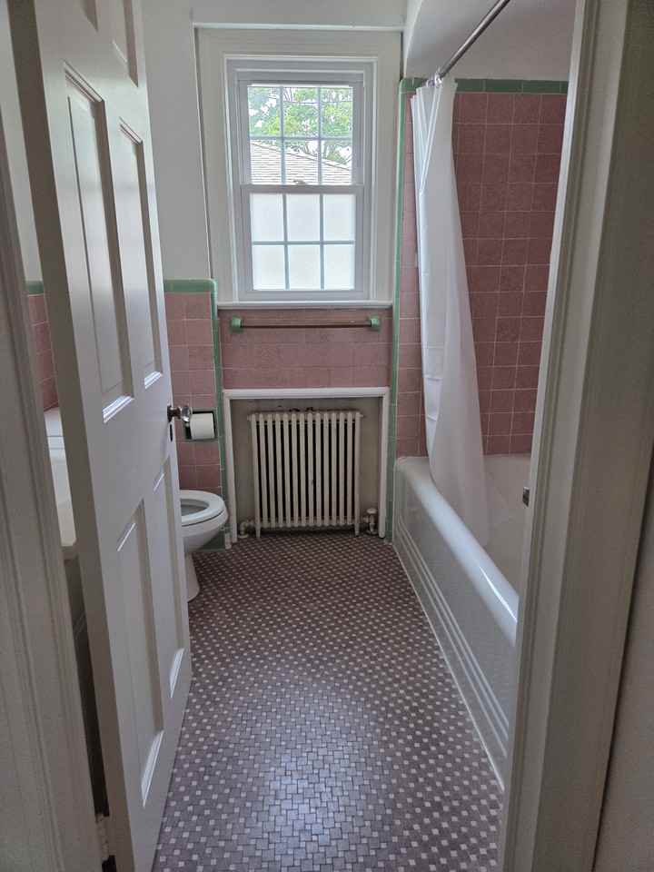 13 Hackett Cir N #2ndFL - Photo 6 of 11