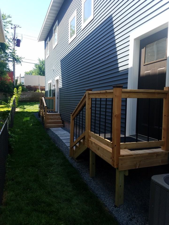 1048 Dayton Ave #1046 - Photo 3 of 19