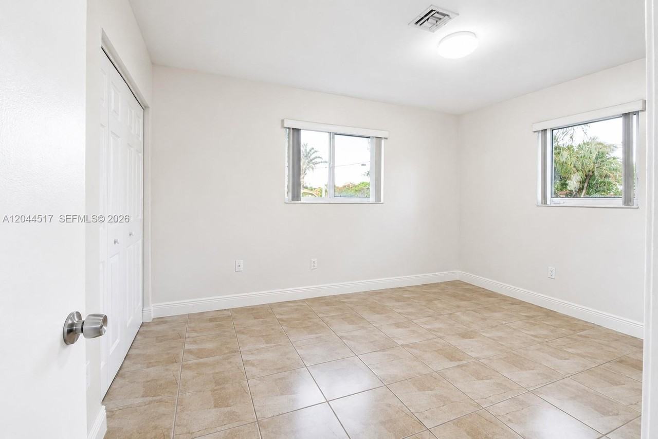 15445 Sw 99th Ave #NA - Photo 2 of 20