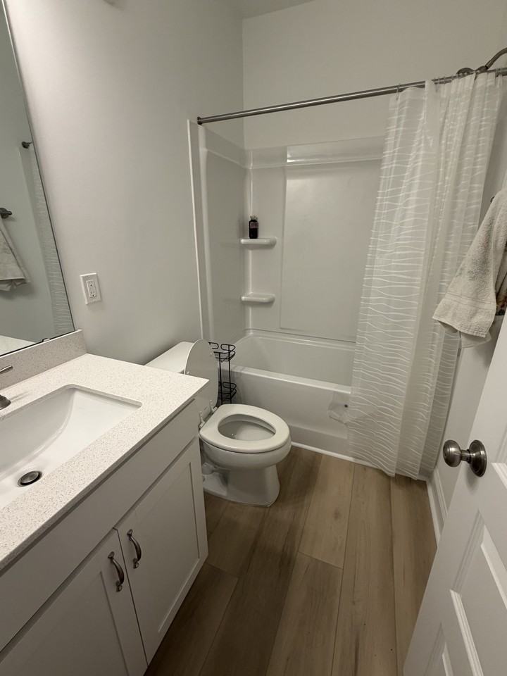 618 Market Grove Dr #100 - Photo 2 of 4