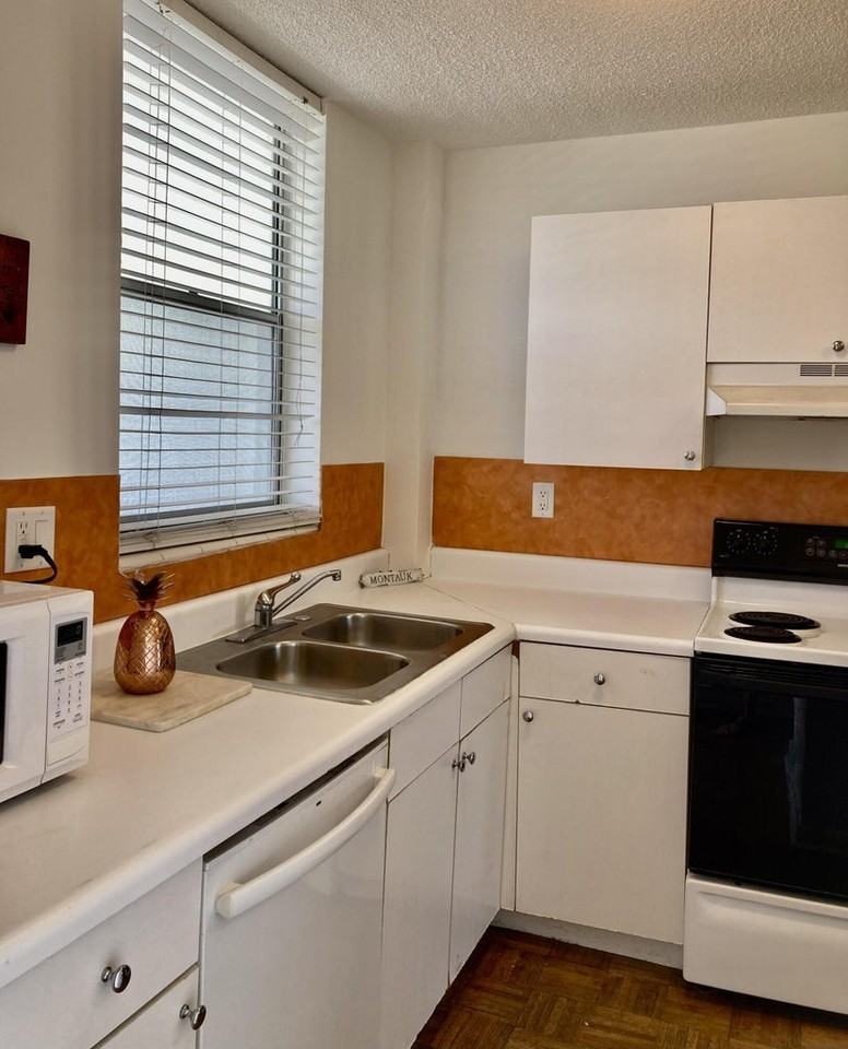 917 N Flagler Dr #404 - Photo 6 of 9