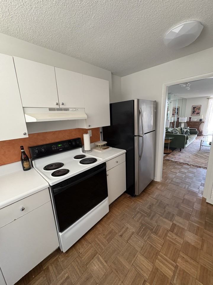 917 N Flagler Dr #404 - Photo 7 of 9