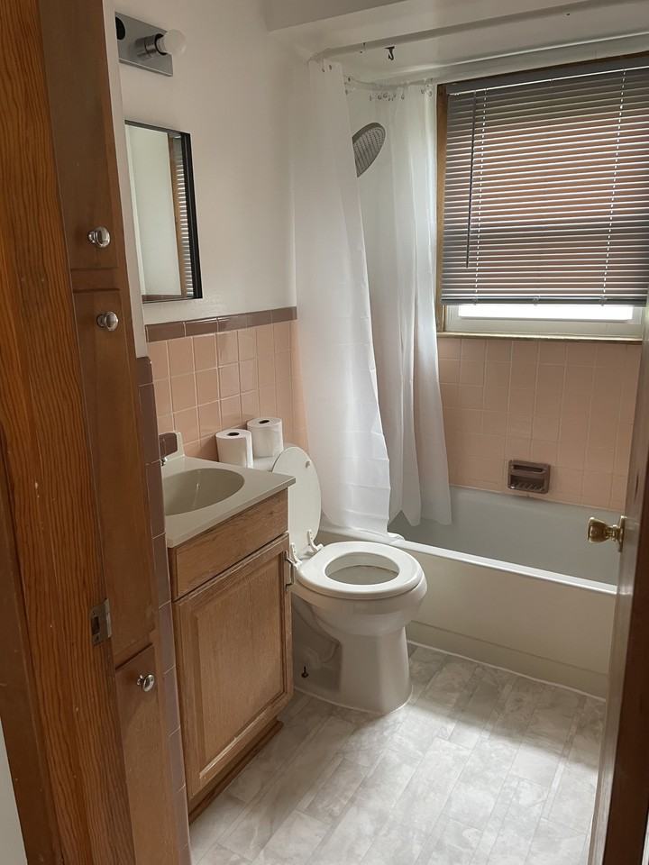 2222 Whittier St #NA - Photo 2 of 10