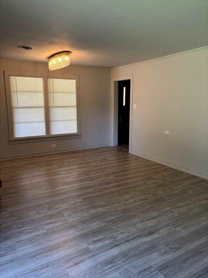 1239 Carson St #NA - Photo 3 of 8