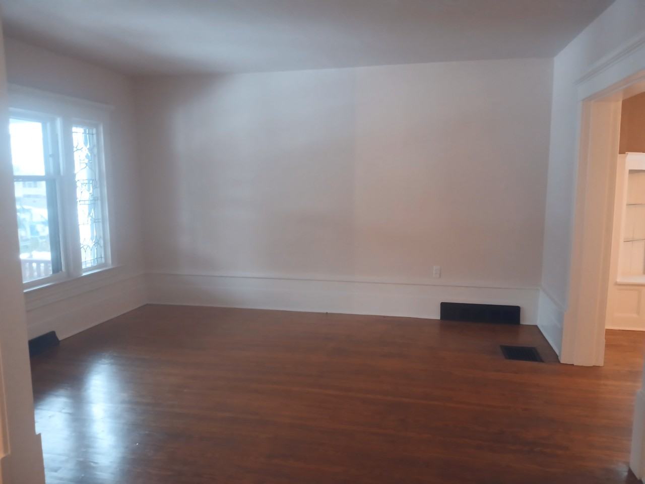 822 Potomac Ave - Photo 2 of 12