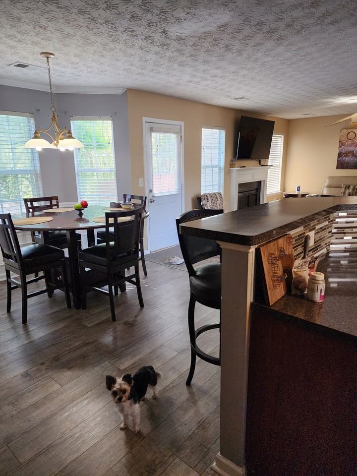 4667 Treasure Ct #B - Photo 2 of 5