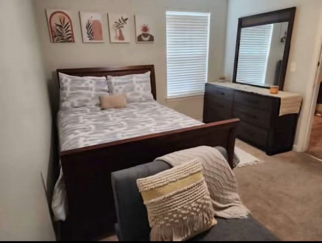 4667 Treasure Ct #B - Photo 3 of 5