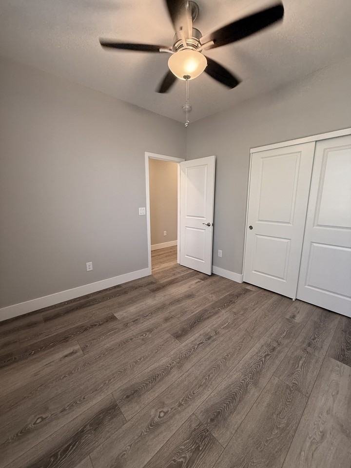 2263 Slater Mill Dr #NA - Photo 4 of 24