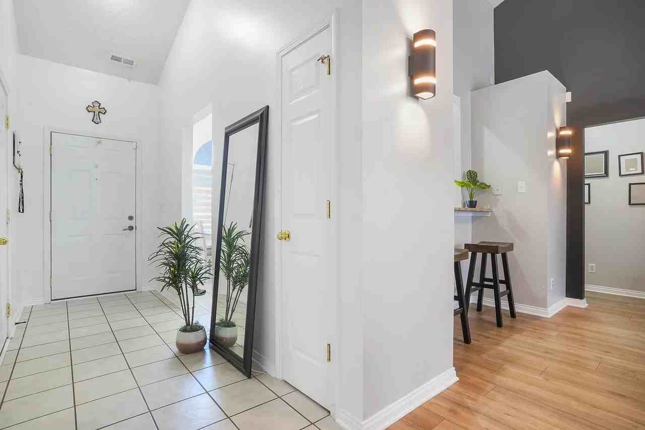 4615 Boardwalk Dr #NA - Photo 3 of 11