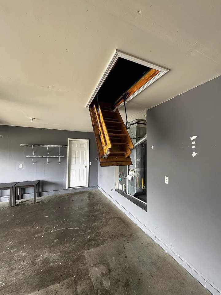 4615 Boardwalk Dr #NA - Photo 6 of 11