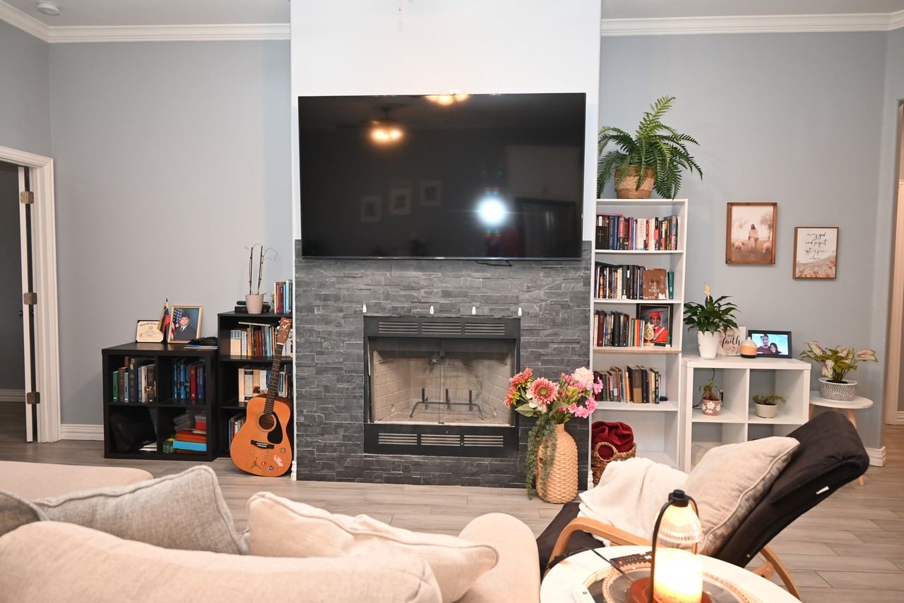 320 Mariners Way #NA - Photo 3 of 27