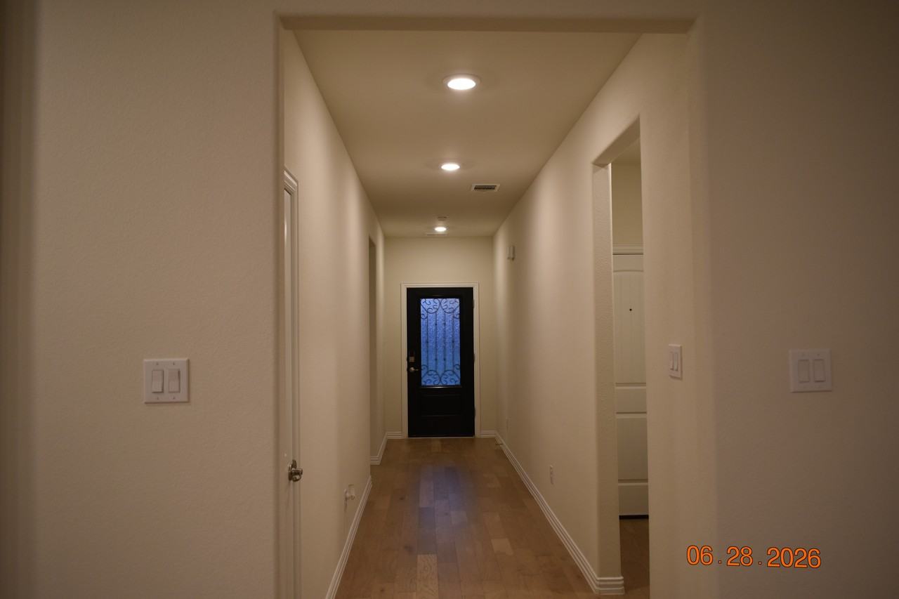 3321 Riverlawn Dr #NA - Photo 4 of 23