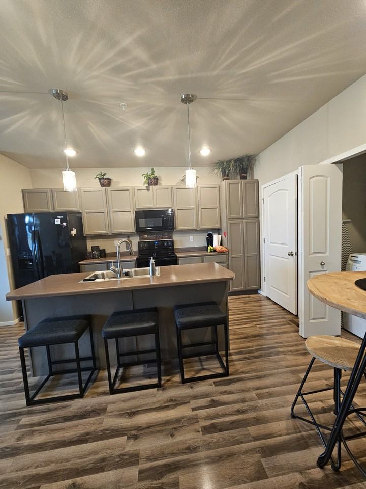 2940 Kincaid Dr #103 - Photo 6 of 8