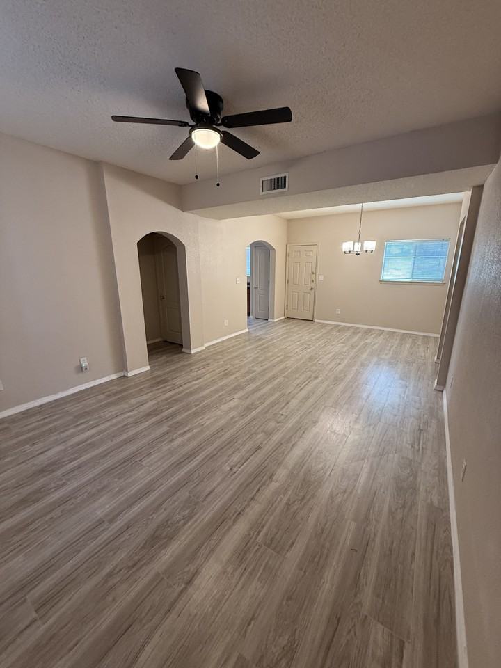 3412 Blue Earth Ln #A - Photo 5 of 24