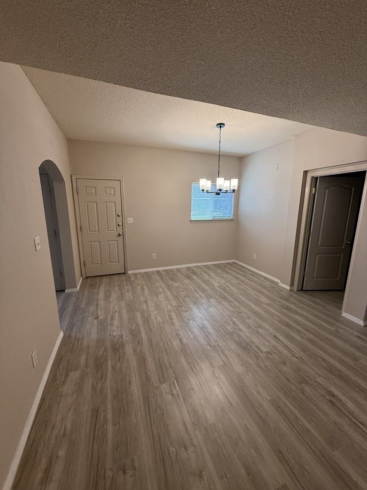3412 Blue Earth Ln #A - Photo 7 of 24