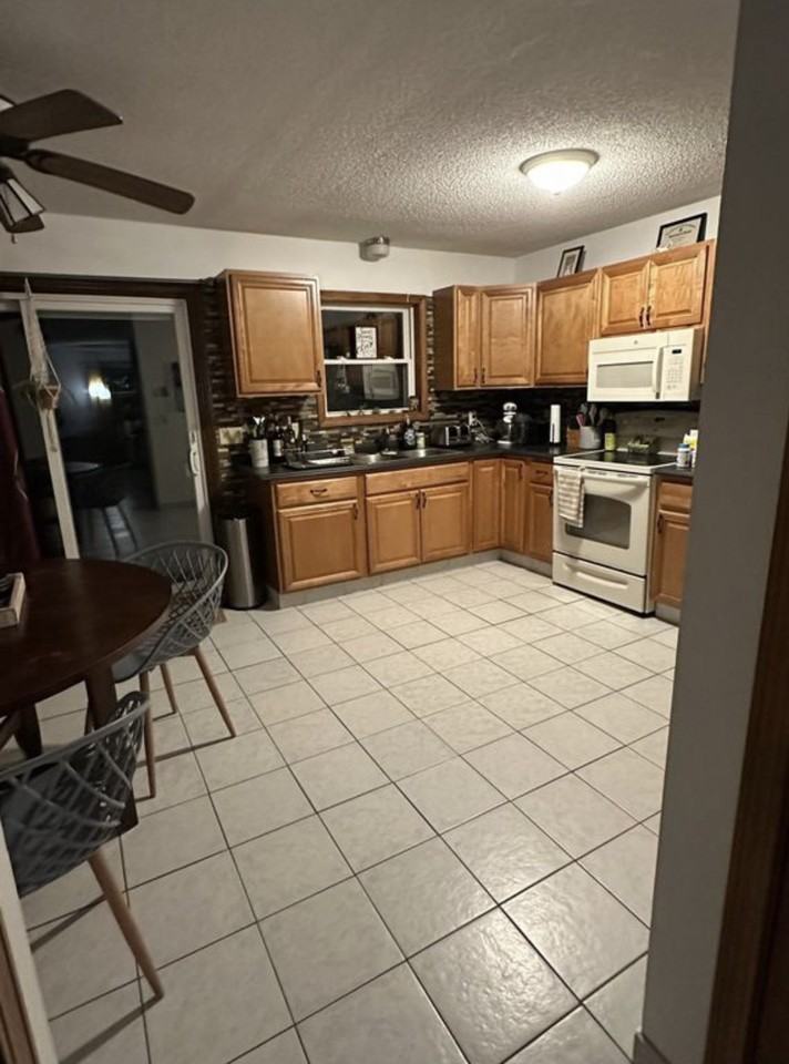 34 Brandywine Dr #34 - Photo 2 of 12