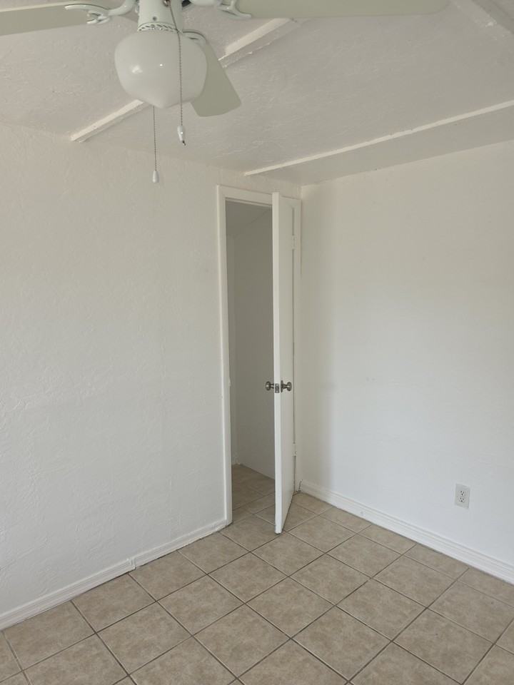 3818 W Portland St #4 - Photo 3 of 11