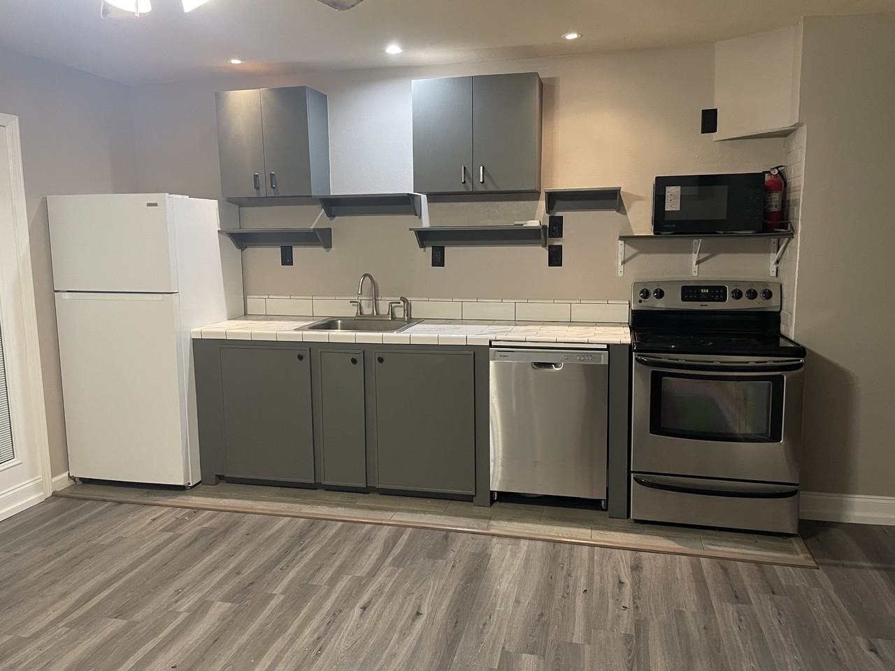 614 W 1st Ave #NA - Photo 4 of 15