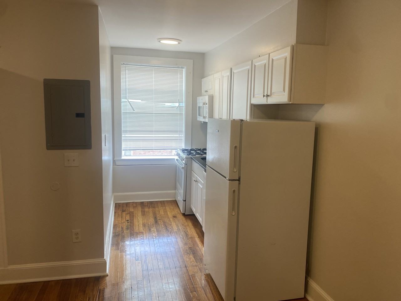39 Rockland Ave #25 - Photo 6 of 7