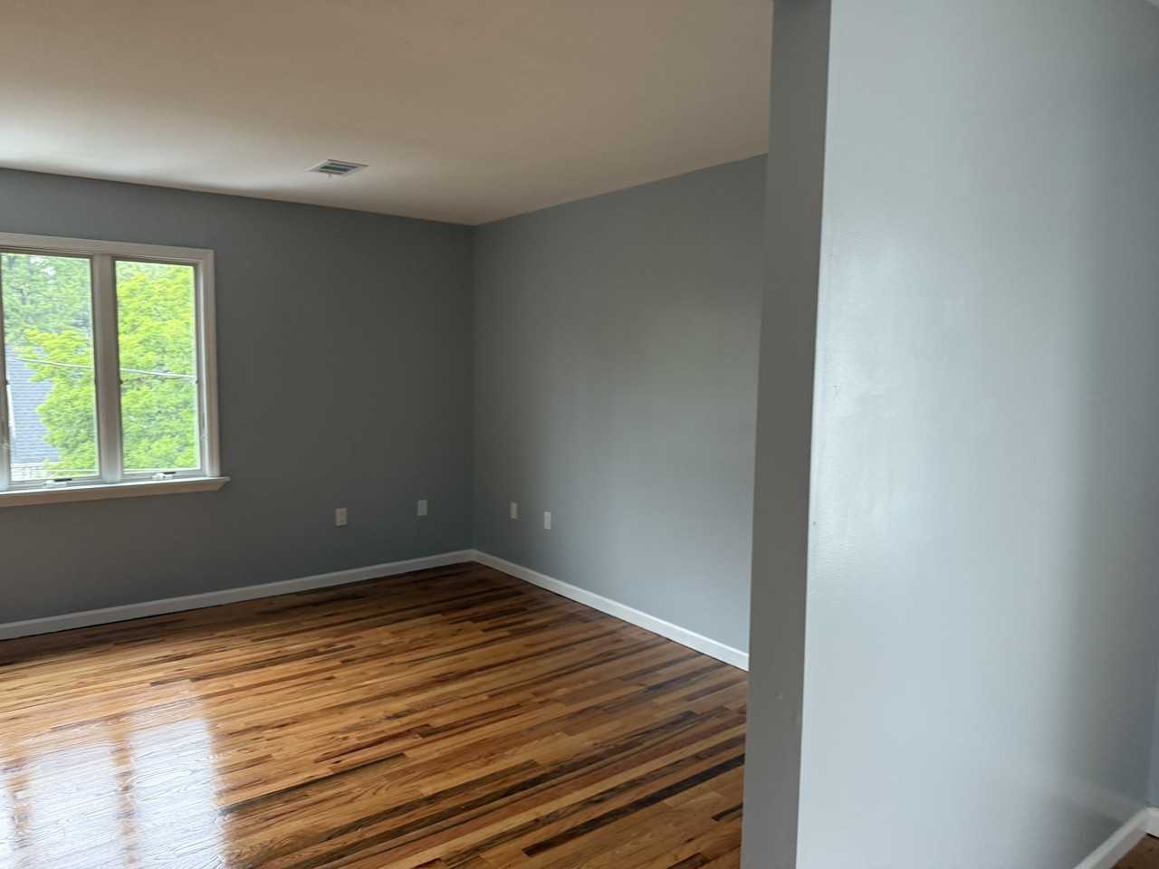 715 Mack Pl #2nd - Photo 4 of 15