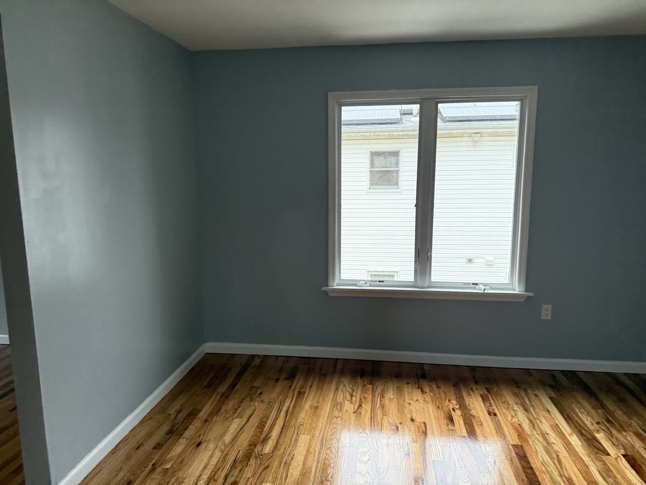 715 Mack Pl #2nd - Photo 5 of 15